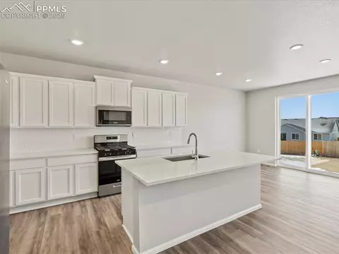 13423 Valley Peak Dr, Peyton, CO 80831 photo 5