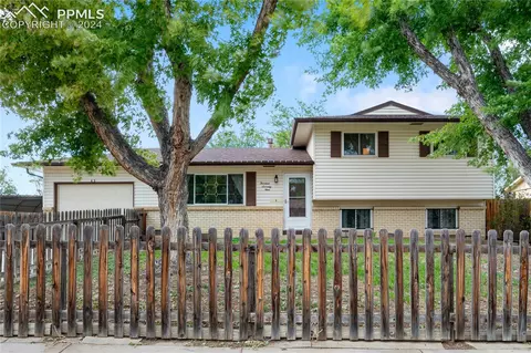1479 Bonita Dr, Fountain, CO 80817