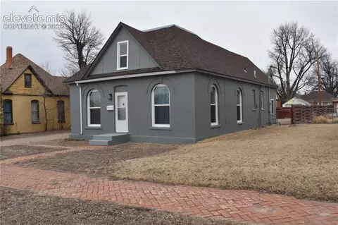 818 S 5th St, Rocky Ford, CO 81067