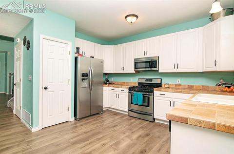 7736 Coffee Dr, Peyton, CO 80831 photo 10