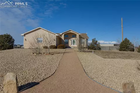 591 N Iliff Dr, Pueblo West, CO 81007