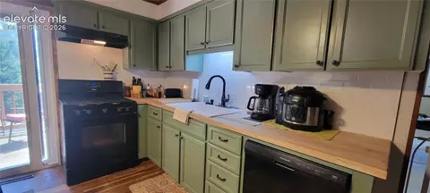 Kitchen - 9655 Mohawk Trl, Cascade, CO 80809 photo 1 of 2