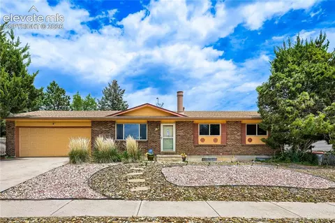 4618 Ridgeglen Rd, Colorado Springs, CO 80918