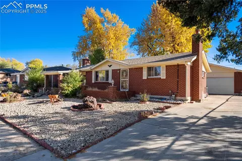 69 S Roosevelt St, Colorado Springs, CO 80910