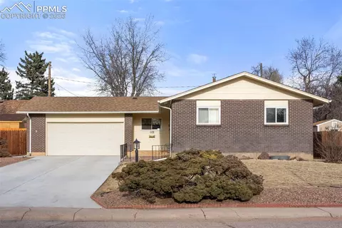 102 Landoe Ln, Colorado Springs, CO 80911