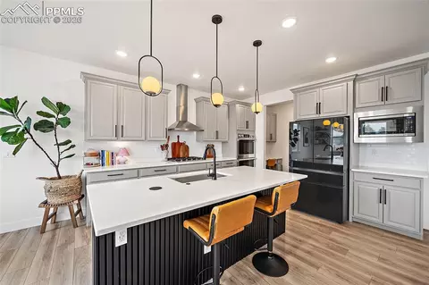 Kitchen - 15510 Native Willow Dr, Monument, CO 80132 photo 3 of 5
