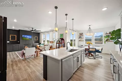 Kitchen - 15510 Native Willow Dr, Monument, CO 80132 photo 5 of 5