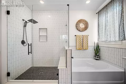 Bath - 15510 Native Willow Dr, Monument, CO 80132 photo 3 of 7