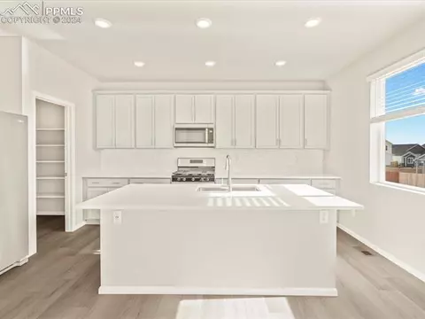 13459 Valley Peak Dr, Peyton, CO 80831 photo 9