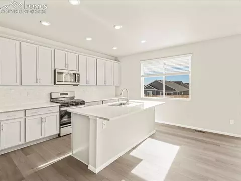 13459 Valley Peak Dr, Peyton, CO 80831 photo 8