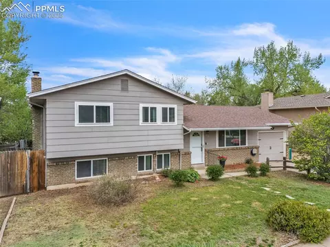 1320 Sanderson Ave, Colorado Springs, CO 80915
