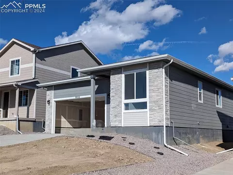 8032 Falling Rock Dr, Colorado Springs, CO 80925
