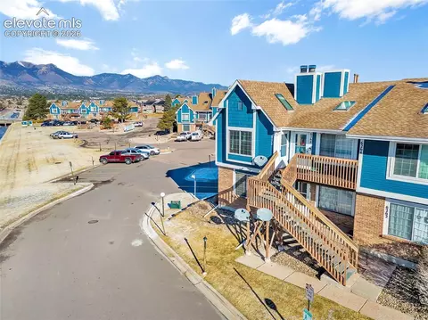 6272 Village Ln, Colorado Springs, CO 80918