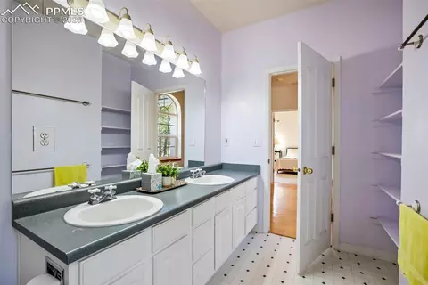 Bath - 18554 Wetherill Rd, Monument, CO 80132 photo 4 of 4
