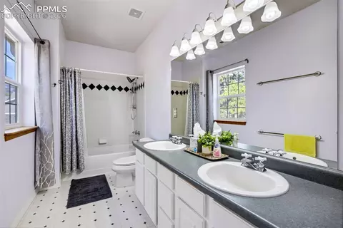 Bath - 18554 Wetherill Rd, Monument, CO 80132 photo 3 of 4