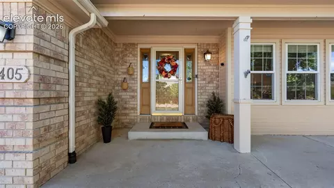 2405 Linenhall Ct, Colorado Springs, CO 80920