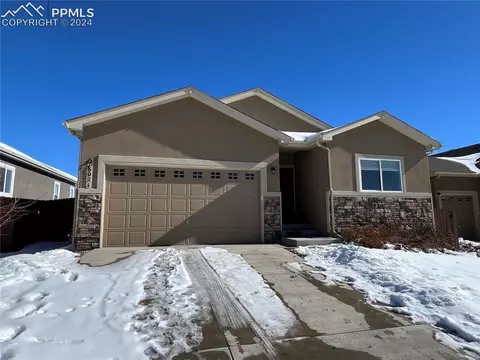 8021 Barraport Dr, Colorado Springs, CO 80908
