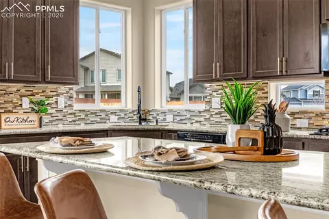Kitchen - 9563 Fairway Glen Dr, Peyton, CO 80831 photo 4 of 6