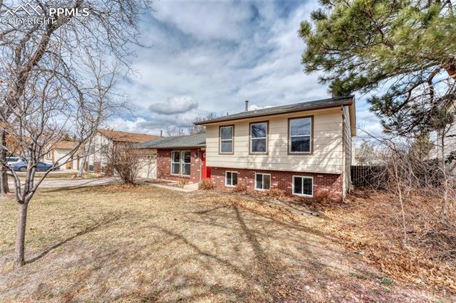 2640 Roundtop Dr, Colorado Springs, CO 80918