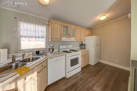33955 Fossinger Rd, Yoder, CO 80864 photo 9