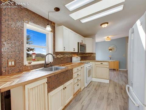 305 Julia Rd, Guffey, CO 80820 photo 11