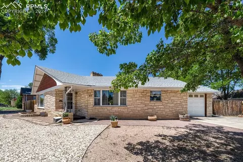 215 Goodnight Ave, Pueblo, CO 81004