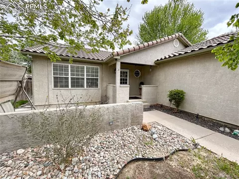 560 N Robinson Ave, Florence, CO 81226