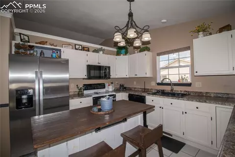 560 N Robinson Ave, Florence, CO 81226 photo 13