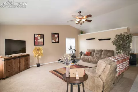 560 N Robinson Ave, Florence, CO 81226 photo 6