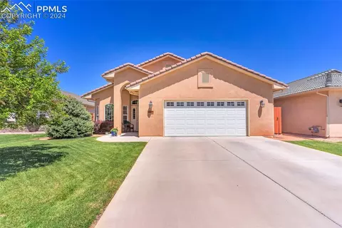 5115 Almondcrest Dr, Pueblo, CO 81005