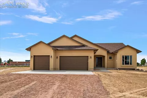 926 S Los Charros Ct, Pueblo West, CO 81007