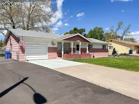 327 W Circle Dr, Canon City, CO 81212