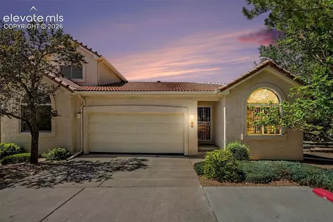 80 Luxury Ln, Colorado Springs, CO 80921
