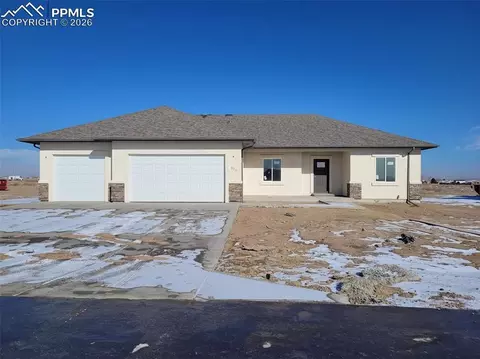697 E Cabaret Dr, Pueblo West, CO 81007