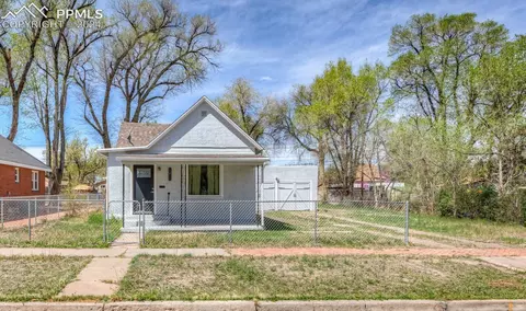1211 Cypress St, Pueblo, CO 81004