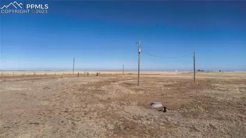 38125 Shear Rd, Yoder, CO 80864 photo 5