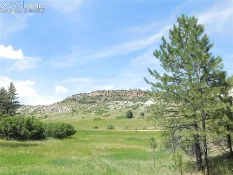 4890 Comanche Dr, Larkspur, CO 80118