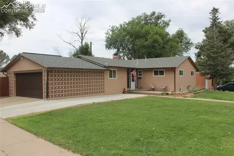 1724 Bonny Brae Ln, Pueblo, CO 81001