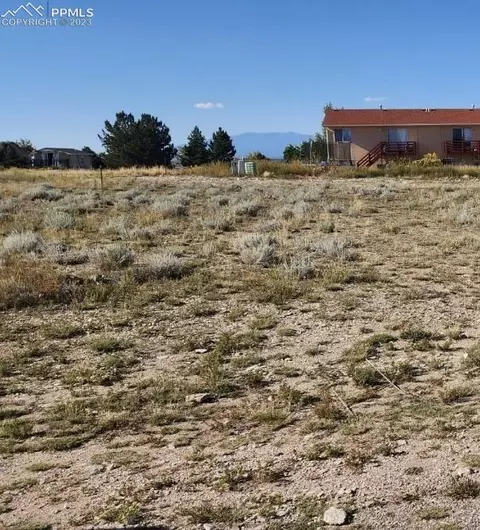 250 W Acorn Dr, Pueblo West, CO 81007