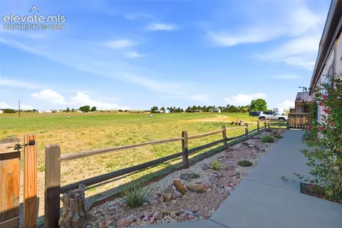 6355 Field Vw, Peyton, CO 80831 photo 3