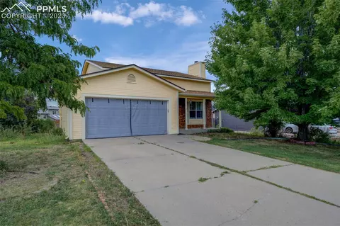3925 Rosemere St, Colorado Springs, CO 80906