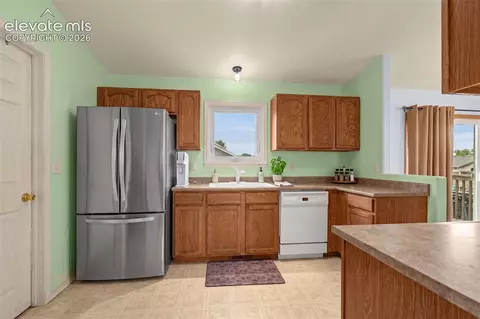 Kitchen - 1128 E Rustic Dr, Pueblo, CO 81007 photo 2 of 2