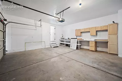 473 S Hook Ct, Pueblo, CO 81007