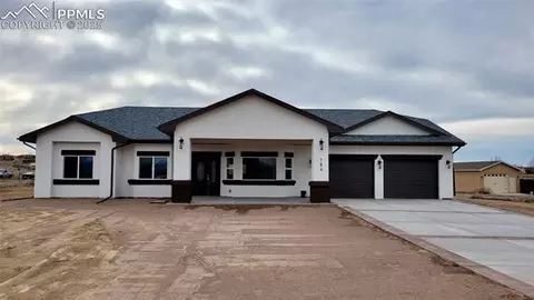 164 S Siesta Dr, Pueblo, CO 81007