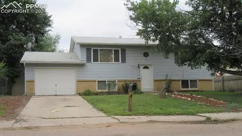 1512 Chadwick Dr, Colorado Springs, CO 80906
