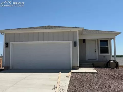 706 Pineda Ct, Pueblo, CO 81001