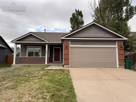 851 Barn Owl Dr, Fountain, CO 80817