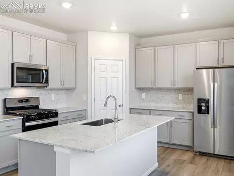 Kitchen - 13326 Valley Peak Dr, Peyton, CO 80831 photo 1 of 5