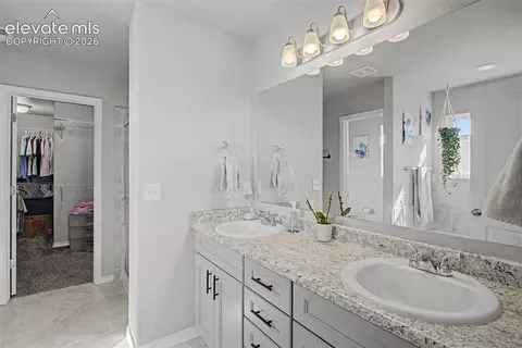 Bath - 7901 Berwyn Loop, Peyton, CO 80831 photo 1 of 1