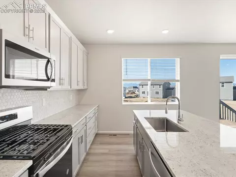 10448 Devoncove Dr, Peyton, CO 80831 photo 11